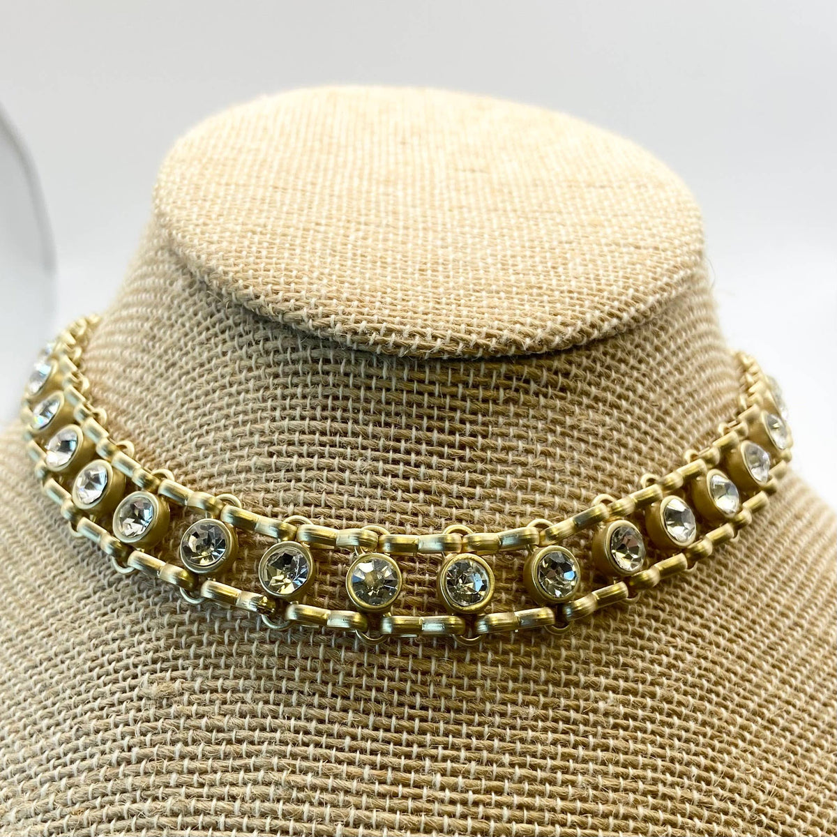 Crystal Link Choker (Shiny Gold)