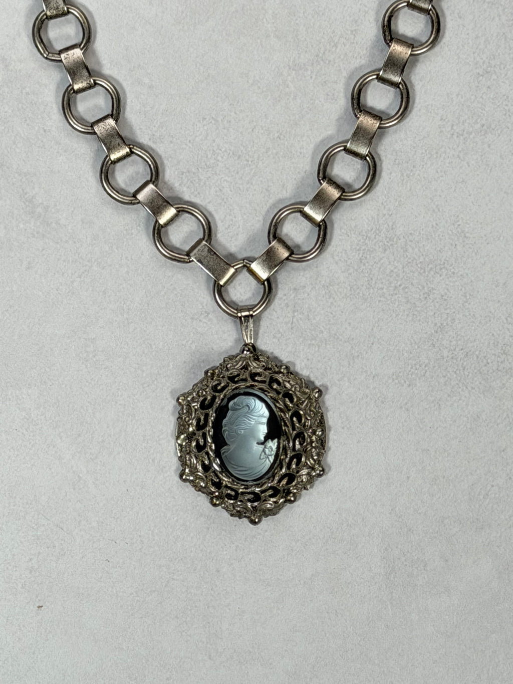 Archive Chain No. 011 — Whiting & Davis Chunky Iridescent Cameo Pendant