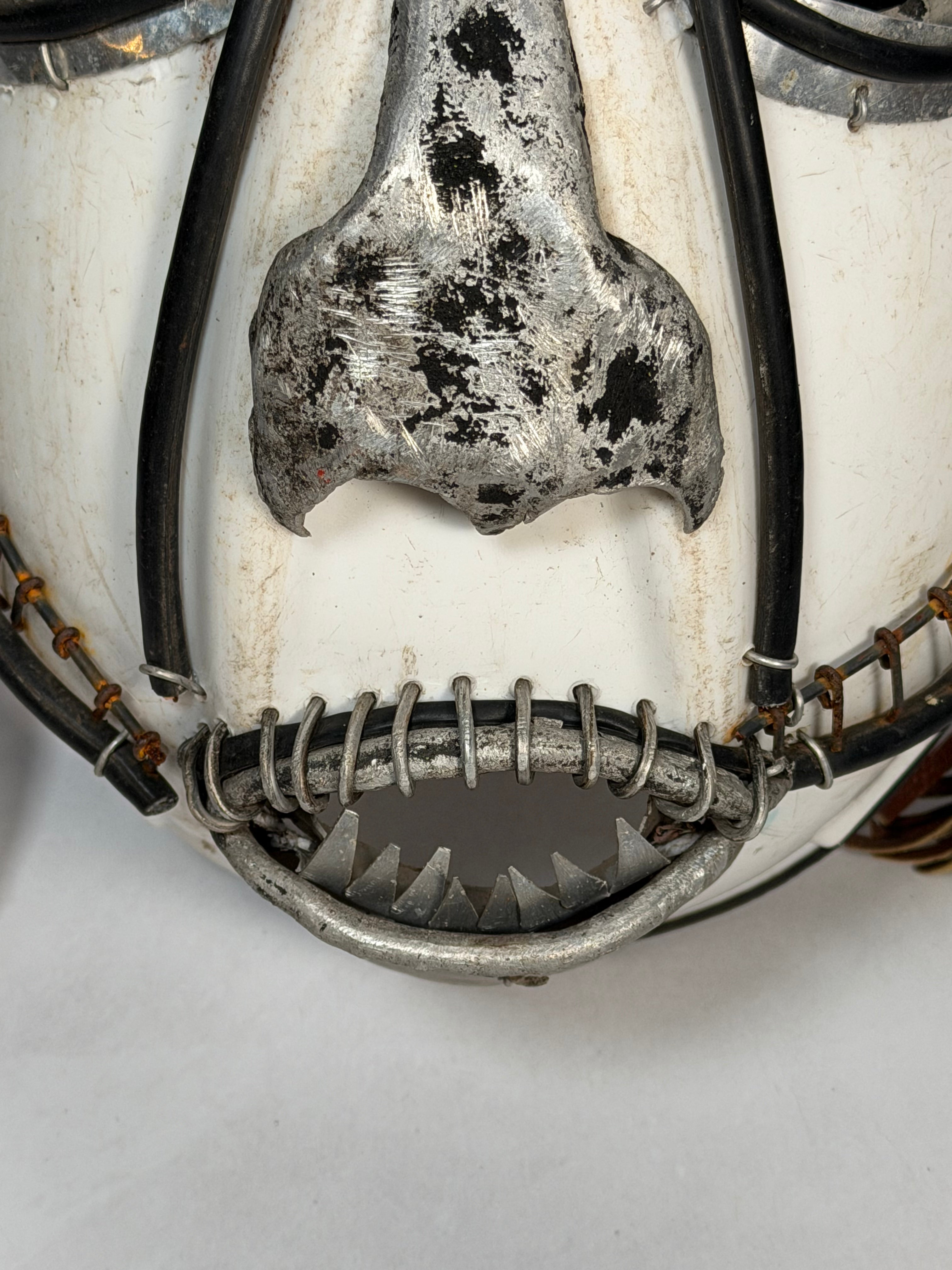 Mozambique Street Mask: The Warrior