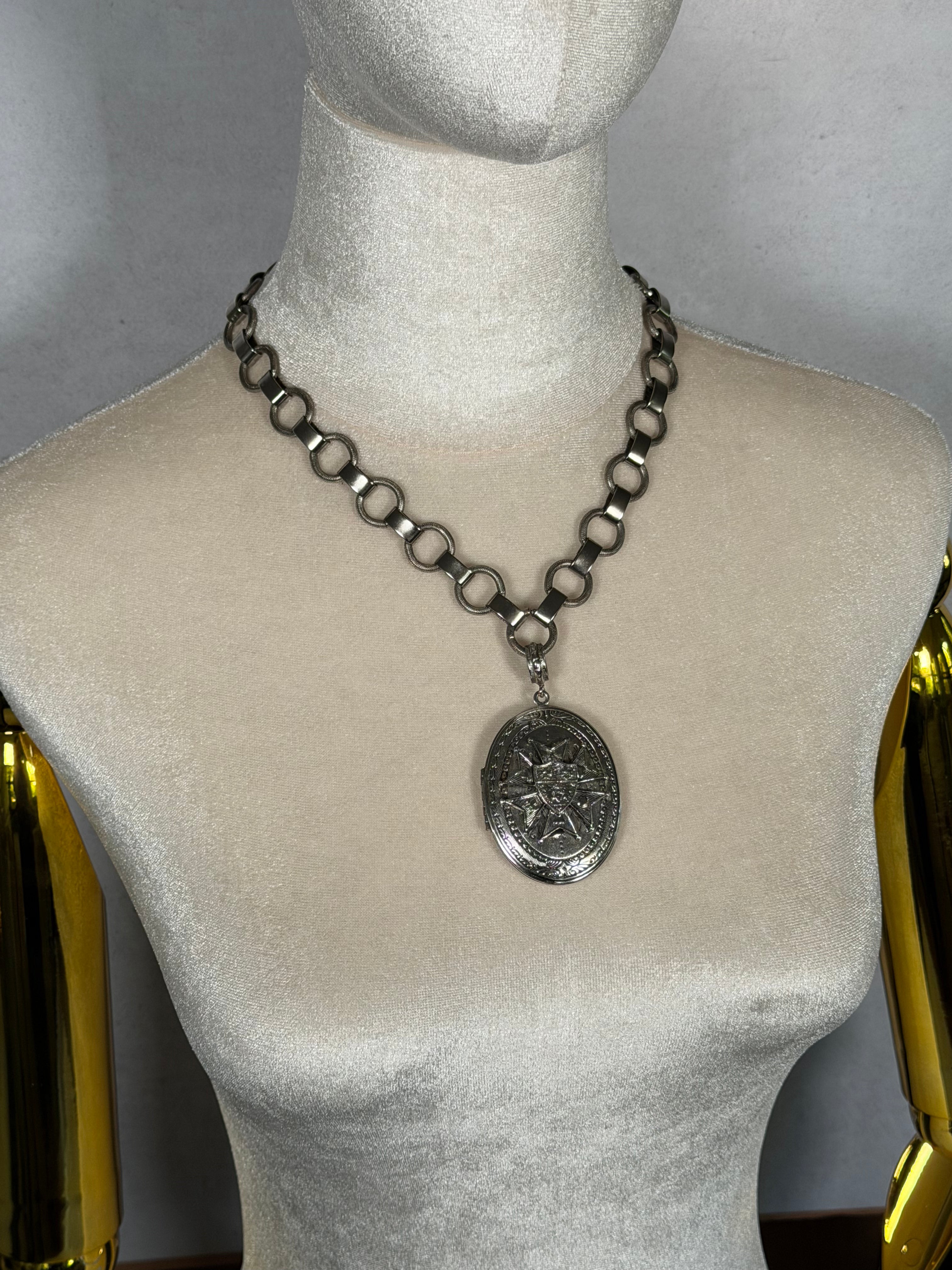 Archive Chain No. 009 — Whiting & Davis Shield Photo Locket