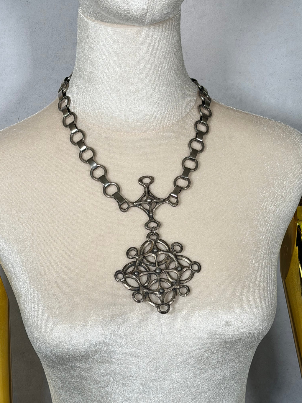 Archive Chain No. 014 — Gothic Grimoire Charm