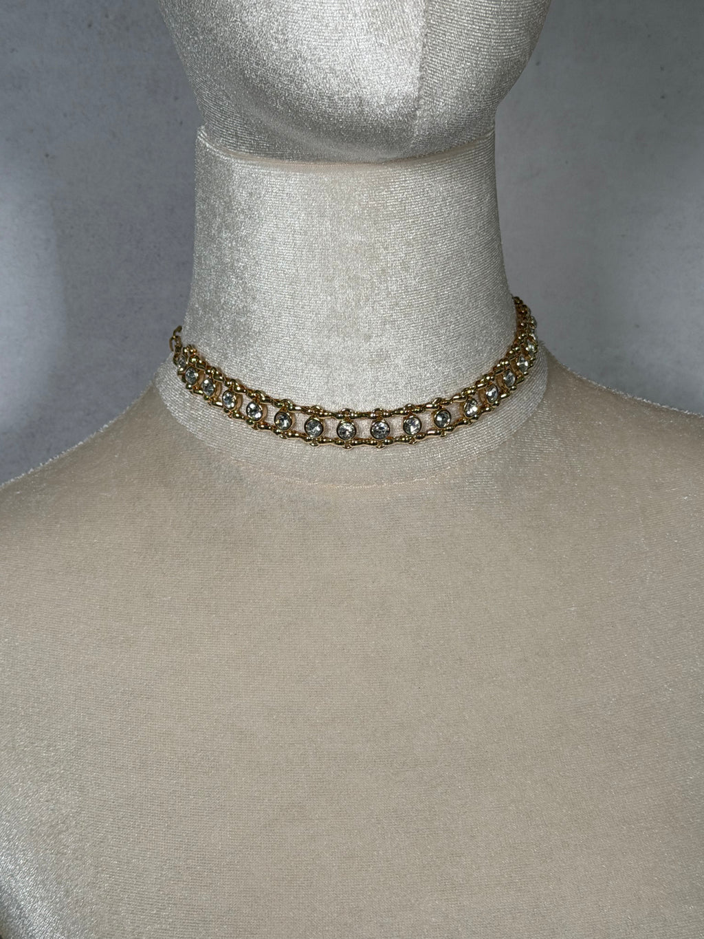 Crystal Link Choker (Matte Gold)