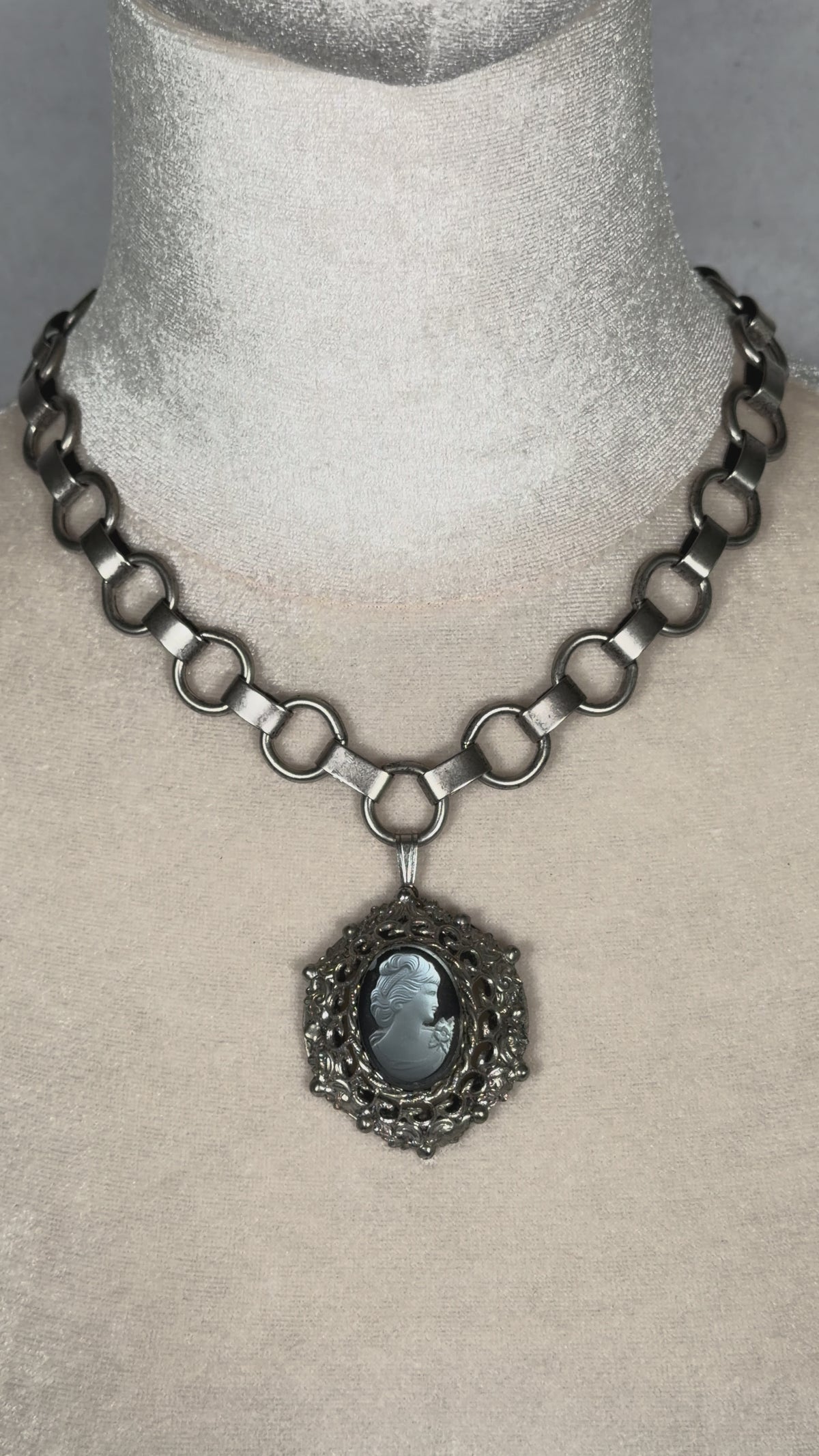 Archive Chain No. 011 — Whiting & Davis Chunky Iridescent Cameo Pendant