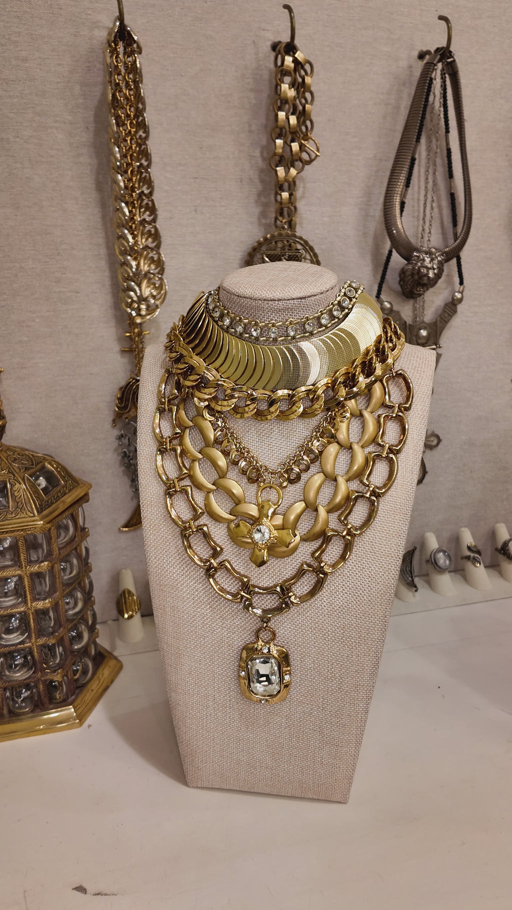 Solitaire Crystal Necklace (Gold)